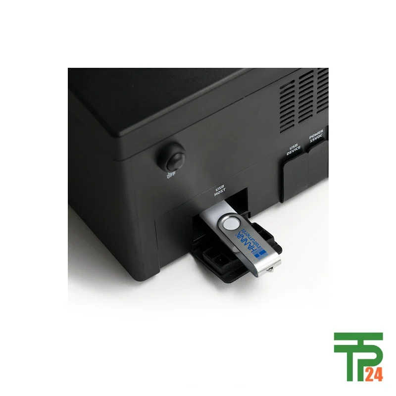 Hanna HI802 iris visible spectrophotometer with barcode reader